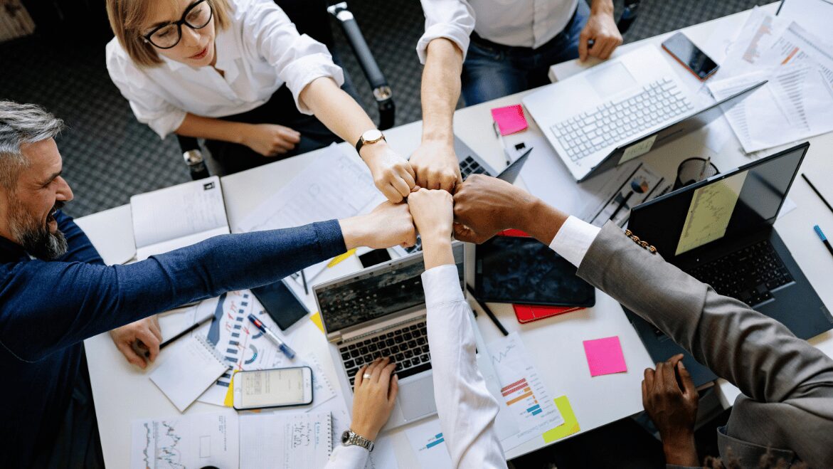 Quản trị sự thay đổi trong quá trình chuyển đổi số: Yếu tố then chốt ảnh hưởng trong doanh nghiệp 